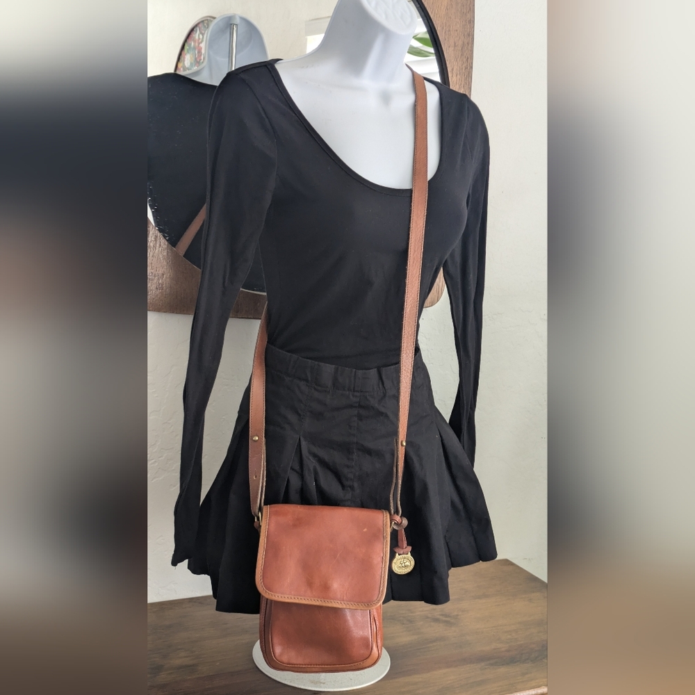 Vintage Brahmin Cognac Berkshire Crossbody Leather Bag.